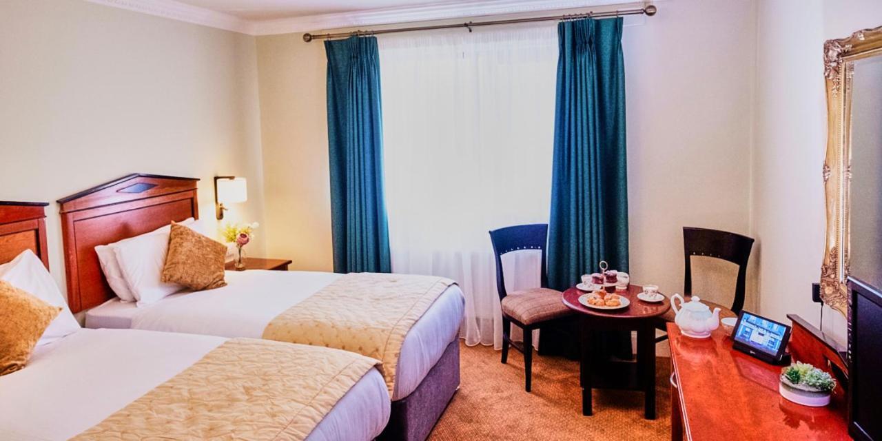 Lawlors Hotel Dungarvan  Extérieur photo