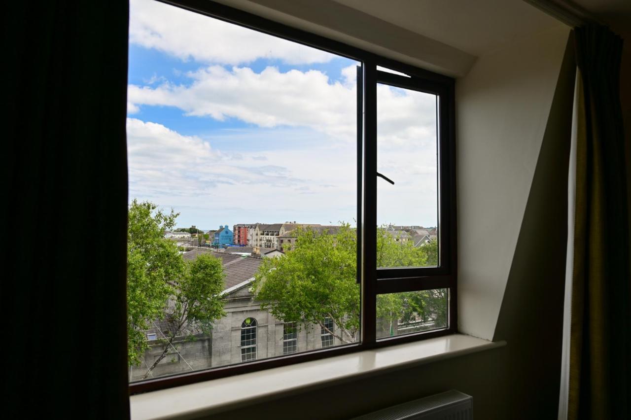 Lawlors Hotel Dungarvan  Extérieur photo