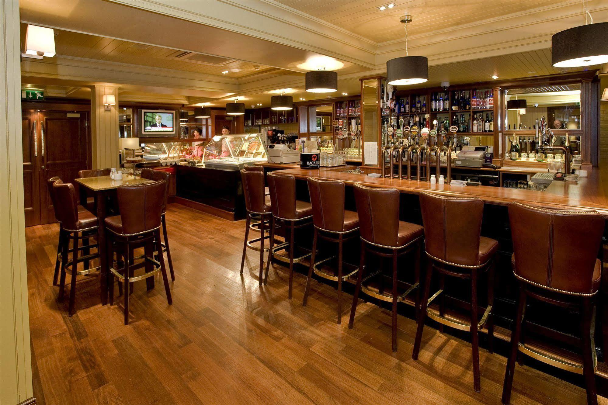 Lawlors Hotel Dungarvan  Extérieur photo